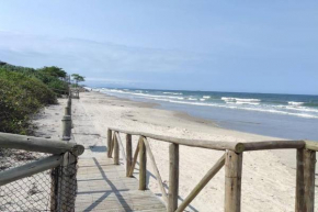 Apartamento Pé na Aréia Itapoá